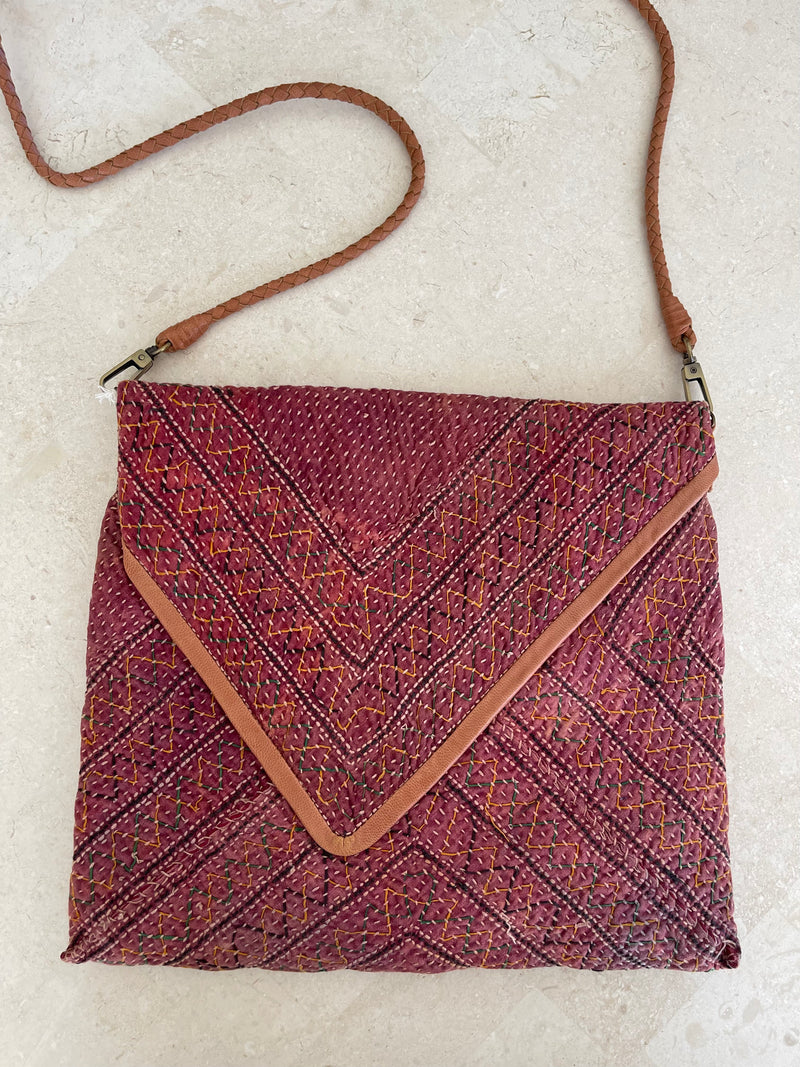 Vintage Embroidered Bag No 52